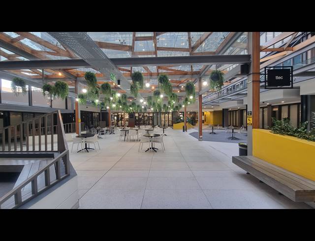 496M² RETAIL TO LET IN WOODSTOCK